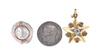 COLLECTION OF ASSORTED RUSSIAN MILITARY MEDALS