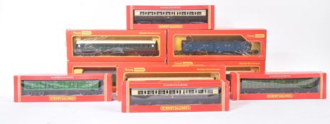 COLLECTION OF ASSORTED HORNBY OO GAUGE MODEL RAILWAY COACHES