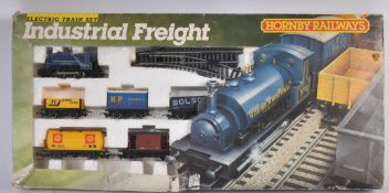 HORNBY 00 GAUGE MODEL RAILWAY INDUSTRIAL FREIGHT TRAINSET