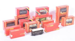 COLLECTION OF HORNBY OO GAUGE MODEL RAILWAY ROLLING STOCK
