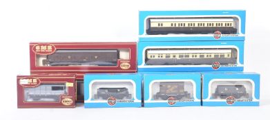 COLLECTION OF AIRFIX OO GAUGE MODEL RAILWAY ROLLING STOCK