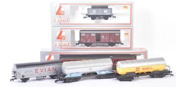 COLLECTION OF LIMA O GAUGE MODEL RAILWAY ROLLING STOCK WAGONS