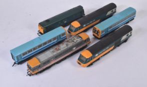 COLLECTION OF ASSORTED OO GAUGE MODEL RAILWAY