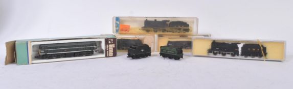 COLLECTION OF VINTAGE N GAUGE MODEL RAILWAY LOCOMOTIVE ENGINES