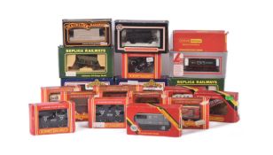 COLLECTION OF ASSORTED OO GAUGE ROLLING STOCK