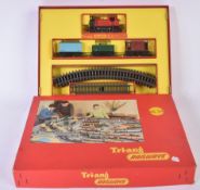 VINTAGE TRIANG OO GAUGE MODEL RAILWAY LOCOMOTIVE TRAINSET
