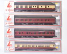 COLLECTION OF LIMA O GAUGE MODEL RAILWAY CARRIAGES