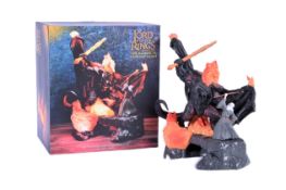 LORD OF THE RINGS - THE BALROG VS GANDALF LIGHT