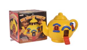 VINTAGE BLUEBIRD BIG YELLOW TEA POT