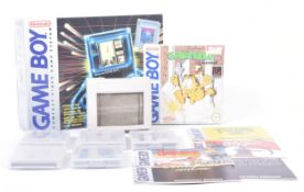 RETRO GAMING - BOXED NINTENDO GAMEBOY WITH GAMES