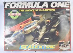 VINTAGE SCALEXTRIC SLOT CAR RACING SET FORMULA ONE