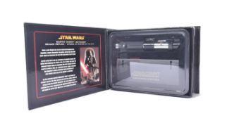 STAR WARS - MASTER REPLICAS DARTH VADER LIGHTSABER - REVENGE OF THE SITH