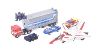 TRANSFORMERS - COLLECTION OF VINTAGE HASBRO G1 TRANSFORMERS