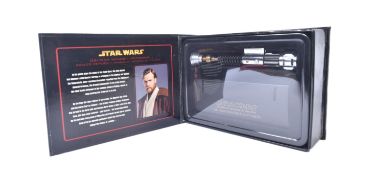 STAR WARS - MASTER REPLICAS OBI-WAN KENOBI LIGHTSABER - REVENGE OF THE SITH