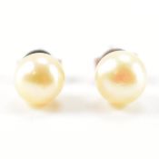 PAIR OF FRESHWATER PEARL STUD EARRINGS