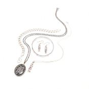 COLLECTION OF SILVER JEWELLERY