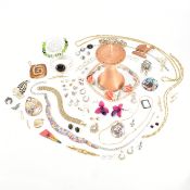 COLLECTION OF COSTUME JEWELLERY