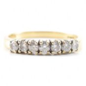 HALLMARKED 18CT GOLD & DIAMOND 7 STONE RING