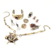 COLLECTION OF VINTAGE & LATER BRUTALIST JEWELLERY