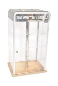 ANIMAL - CONTEMPORARY SHOP DISPLAY GLASS CABINET