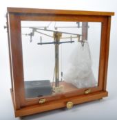 VINTAGE PHILIP HARRIS LTD PRECISION CASED SCALE T/W WEIGHTS