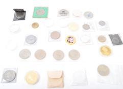 COLLECTION OF VINTAGE UK & FOREIGN COMMEMORATIVE COINS
