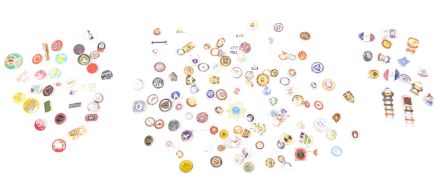 SPORTING LOCAL INTEREST - PIN BADGES - FOOTBALL / SPEEDWAY