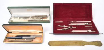 COLLECTION OF VINTAGE 20TH CENTURY MECHANICAL PENS