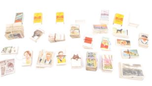 COLLECTION OF EARLY 20TH CENTURY VINTAGE CIGARETTE CARDS