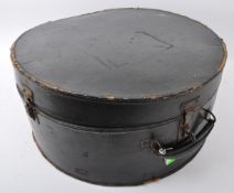 VINTAGE MID CENTURY GREEN LEATHER CIRCULAR CASE