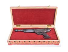 ESTATE OF JEREMY BULLOCH - STAR WARS - PRESENTATION BLASTER