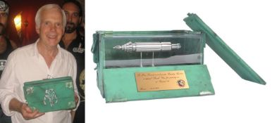 ESTATE OF JEREMY BULLOCH - PROP REPLICA BOBA FETT MISSILE