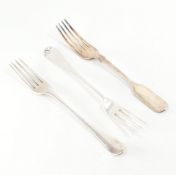 COLLECTION OF 3 GEORGE III SILVER HALLMARKED TABLE FORKS