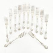 TWELVE REED & BARTON STERLING SILVER DINNER FORKS