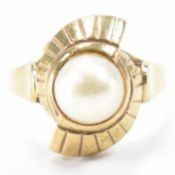 VINTAGE GOLD & CULTURED PEARL RING