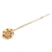 VINTAGE 15CT GOLD & DIAMOND STICK PIN