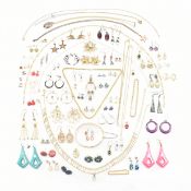 COLLECTION OF VINTAGE COSTUME JEWELLERY
