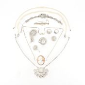 COLLECTION OF VINTAGE COSTUME JEWELLERY