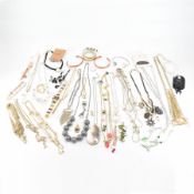 COLLECTION OF ASSORTED COSTUME JEWELLERY