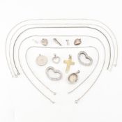 COLLECTION OF ASSORTED NECKLACE CHAINS & PENDANTS