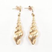 PAIR OF GOLD SHELL DROP EARRINGS