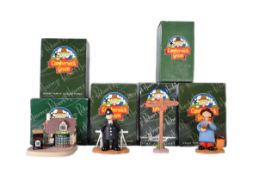 CAMBERWICK GREEN – ROBERT HARROP – FIGURINES / STATUES
