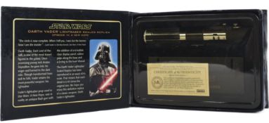 STAR WARS - MASTER REPLICAS DARTH VADER LIGHTSABER - A NEW HOPE