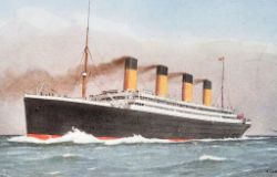 Antiques & Collectables - Selected Memorabilia, Figurines & Militaria