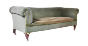 VICTORIAN 19TH CENTURY CHESTERFIELD SOFA SETTEE
