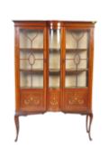 EDWARDIAN 20TH CENTURY MAHOGANY INLAID DISPLAY VITRINE CABINET