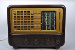 VINTAGE 1940S SOBELL BAKELITE VALVE RADIO