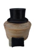 19TH CENTURY DUNN & CO TOP HAT & HAT BOX