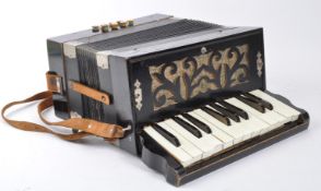 VINTAGE GERMAN STELDENI ITALIAN MODEL 13 KEY AACCORDION