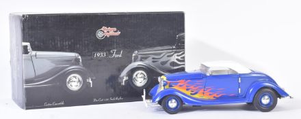 VINTAGE UNIQUE REPLICAS 1/24 SCALE DIECAST FORD CUSTOM CONVERTIBLE